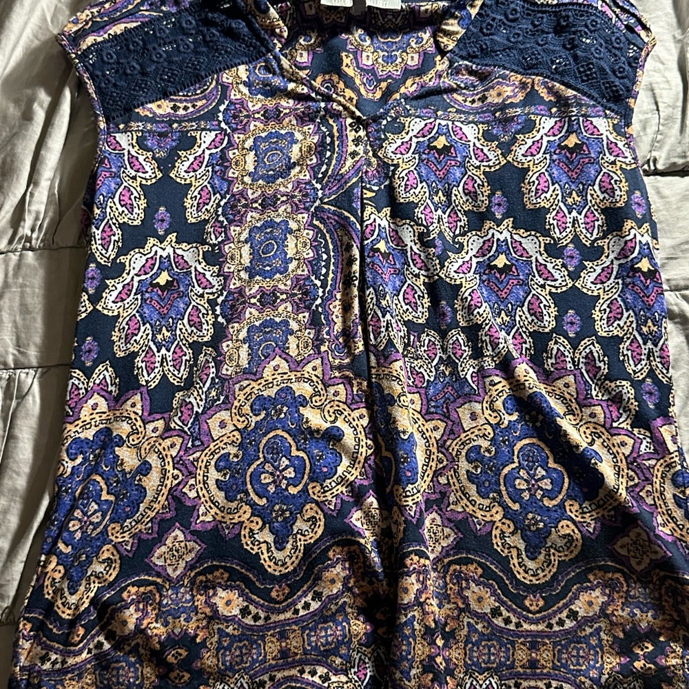3 for‎ $25
Daniel Rainn Navy and Gold Paisley Blouse
